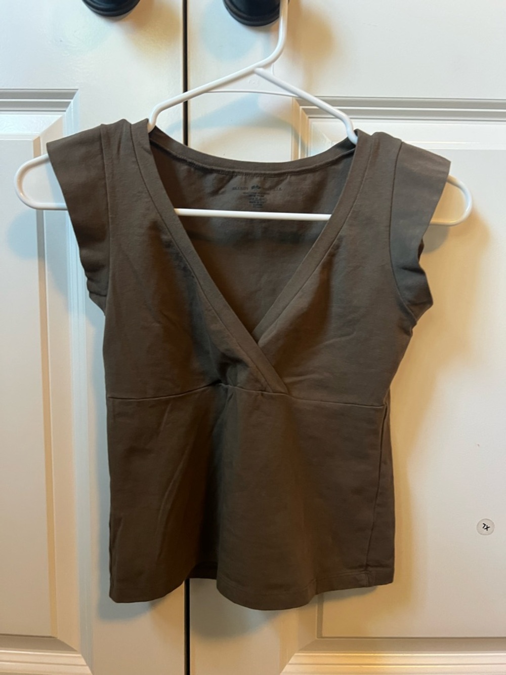 Brown top - Picture 2 of 4